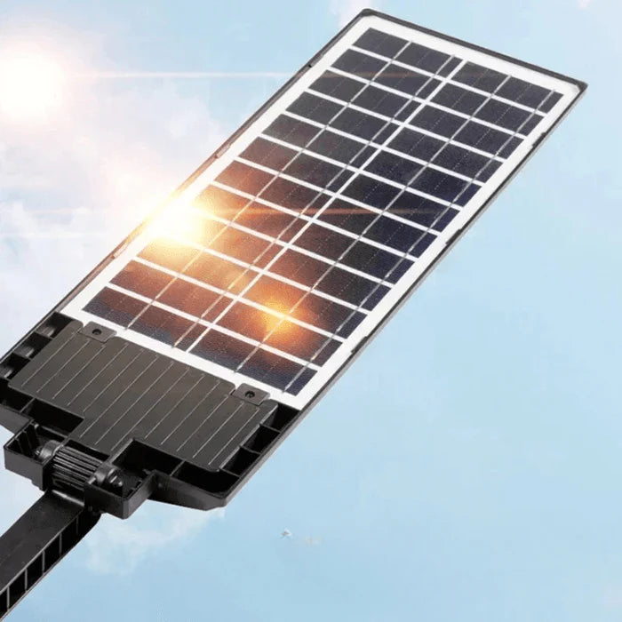 Luminária LED Solar Potência 900W + Sensor de Presença e Controle Remoto - Compre 1 Leve 2