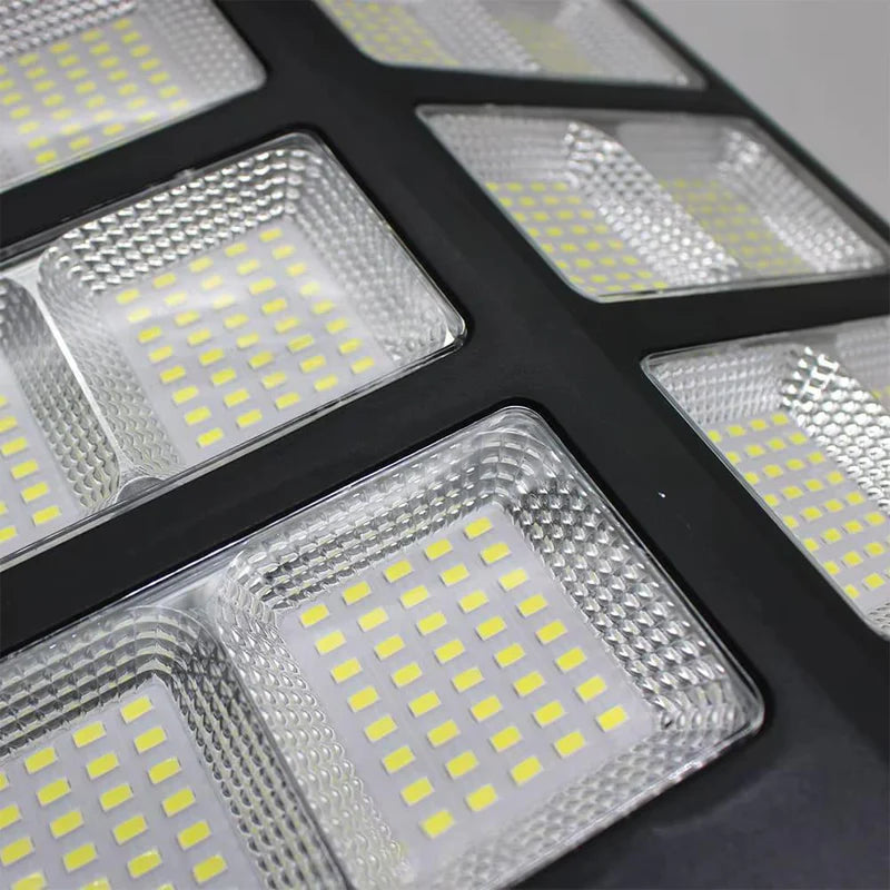 Luminária LED Solar Potência 900W + Sensor de Presença e Controle Remoto - Compre 1 Leve 2